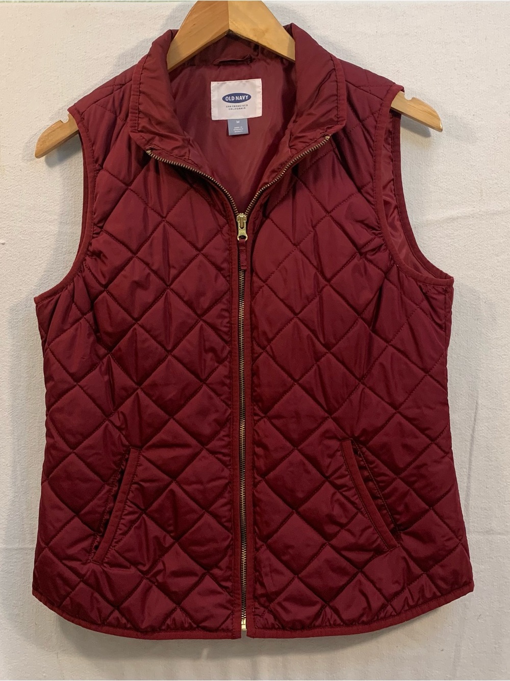 Old Navy Women’s Quilted Burgundy Red Sleeveless Vest
